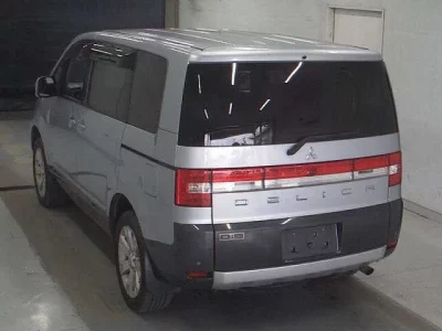 Mitsubishi DELICA D5