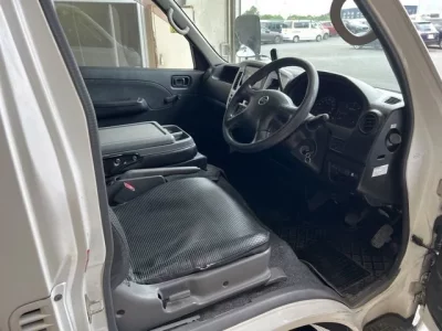 Nissan CARAVAN VAN