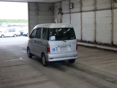 Daihatsu Atrai Wagon