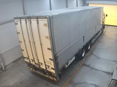 Isuzu TRUCK