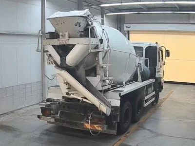 Isuzu TRUCK