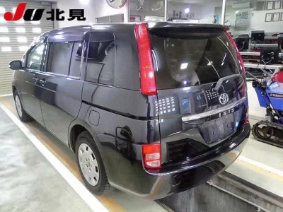 Toyota ISIS
