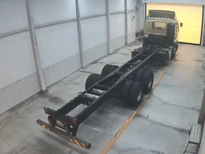 Isuzu TRUCK