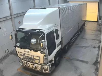 Isuzu TRUCK