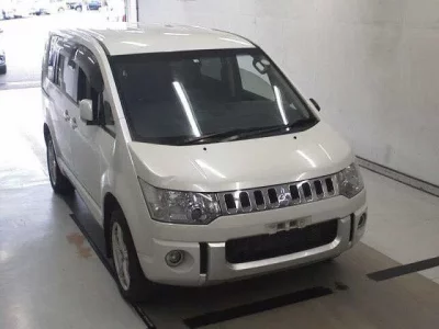 Mitsubishi DELICA D5