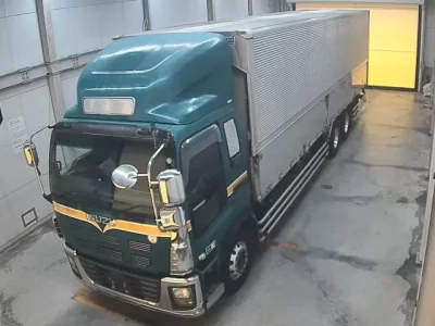 Isuzu TRUCK