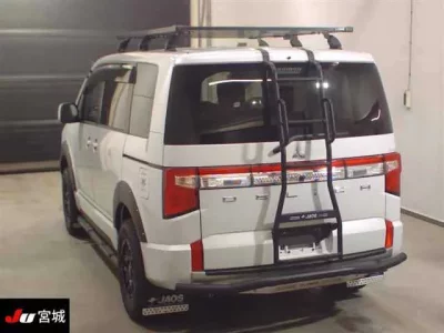 Mitsubishi DELICA D5