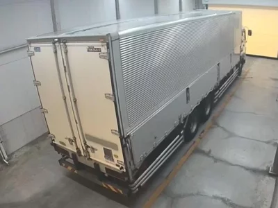 Isuzu TRUCK