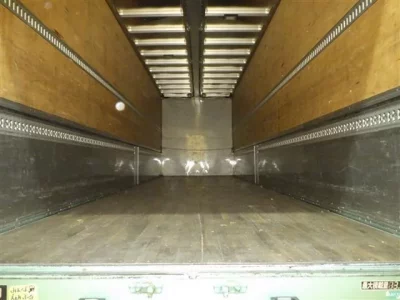 Isuzu TRUCK