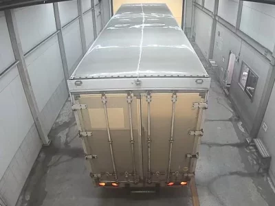 Isuzu TRUCK