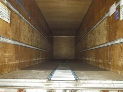 Isuzu TRUCK