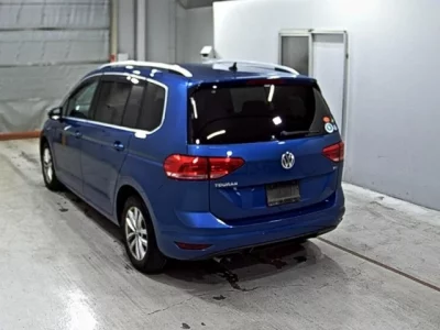 Volkswagen GOLF TOURAN