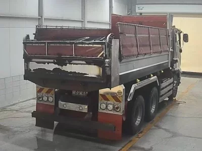 Isuzu TRUCK