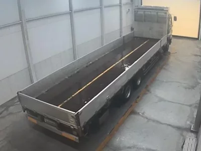 Isuzu TRUCK