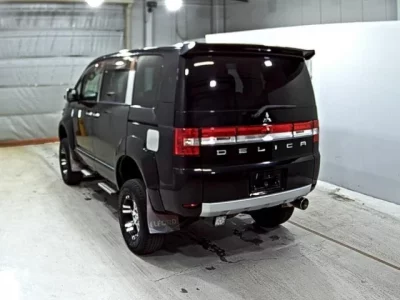 Mitsubishi DELICA D5