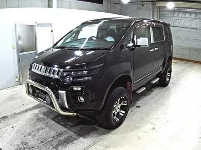 Mitsubishi DELICA D5