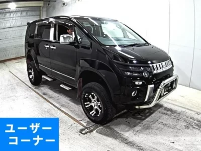 Mitsubishi DELICA D5