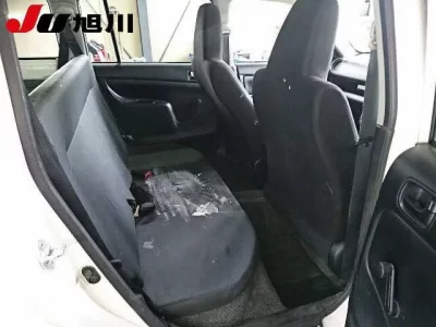 Toyota SUCCEED