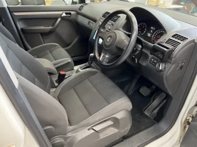Volkswagen GOLF TOURAN