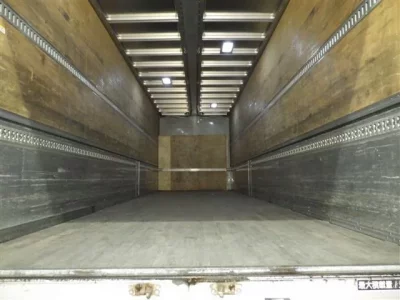 Isuzu TRUCK