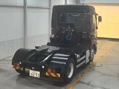 Isuzu TRUCK