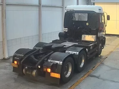 Isuzu TRUCK