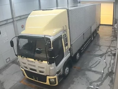 Isuzu TRUCK