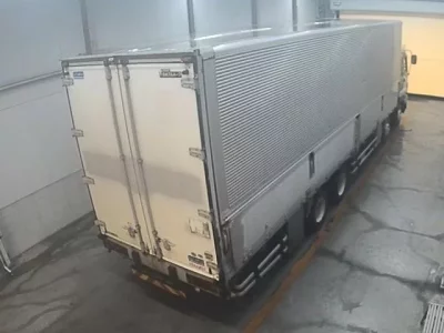 Isuzu TRUCK