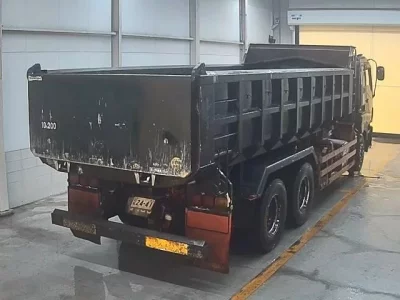 Isuzu TRUCK
