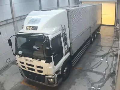 Isuzu TRUCK
