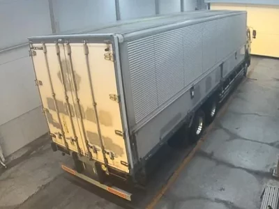 Isuzu TRUCK