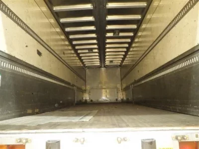 Isuzu TRUCK