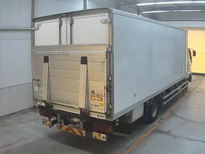 Mitsubishi FUSO FIGHTER