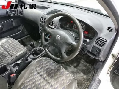 Nissan AD