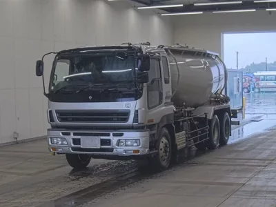 Isuzu GIGA