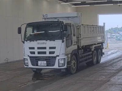 Isuzu GIGA