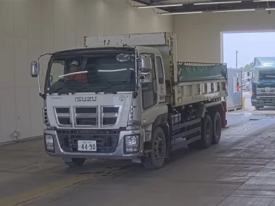 Isuzu GIGA