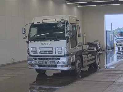 Isuzu GIGA