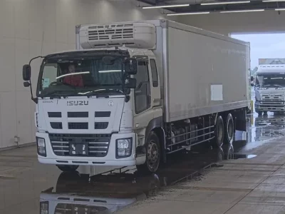 Isuzu GIGA