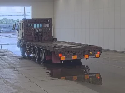 Isuzu GIGA