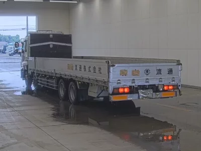 Isuzu GIGA