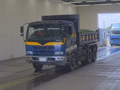 Isuzu GIGA
