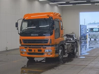 Isuzu GIGA