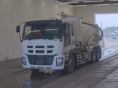 Isuzu GIGA