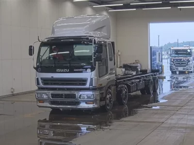 Isuzu GIGA