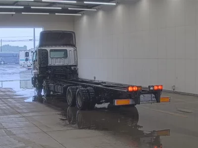 Isuzu GIGA