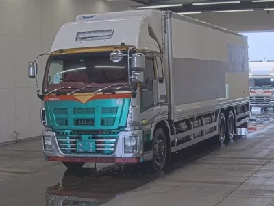Isuzu GIGA