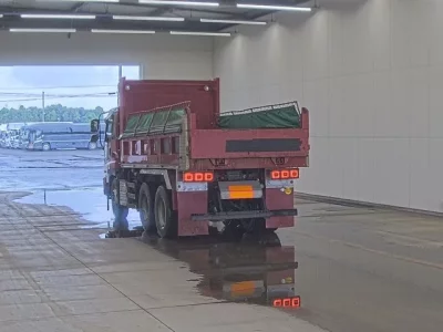 Isuzu GIGA