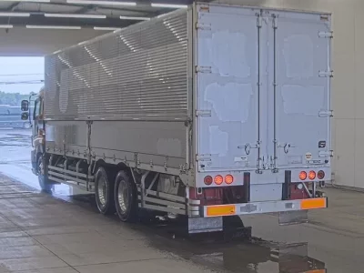 Isuzu GIGA