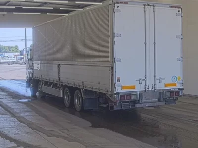 Isuzu GIGA